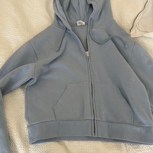 Cropped blue hoodie